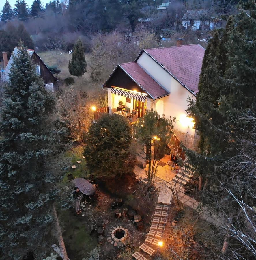 Egig Ero Fa Vendeghaz Vakantiehuis Nograd